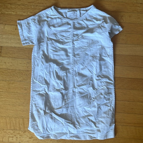 Athleta Short Sleeve Workout Tech Tee Top XS - Picture 1 of 1